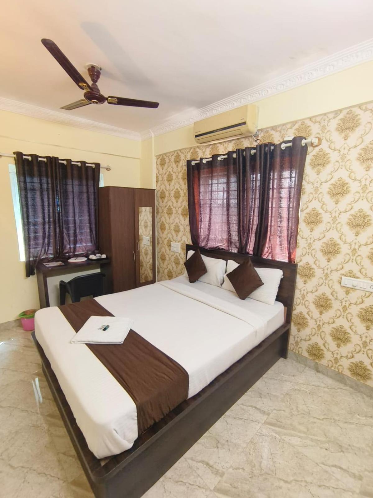 Hotel East Park Electronic City Kammasandra Zimmer foto